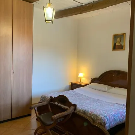 Semesterbostad Casetta Azzurra In Corte Medioevale