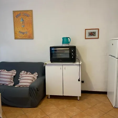 Casetta Azzurra In Corte Medioevale Semesterbostad *