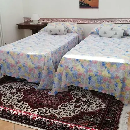 Casetta Azzurra In Corte Medioevale Semesterbostad *
