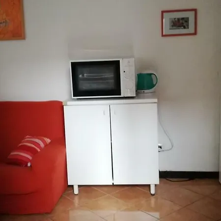 Semesterbostad Casetta Azzurra In Corte Medioevale Pisano