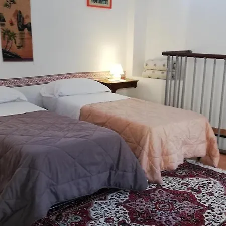 Casetta Azzurra In Corte Medioevale Semesterbostad *